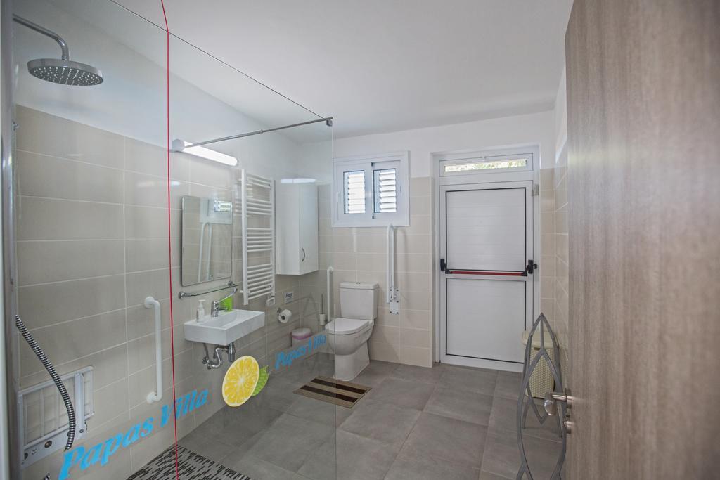 Papas Family Villa Paralimni Exterior foto